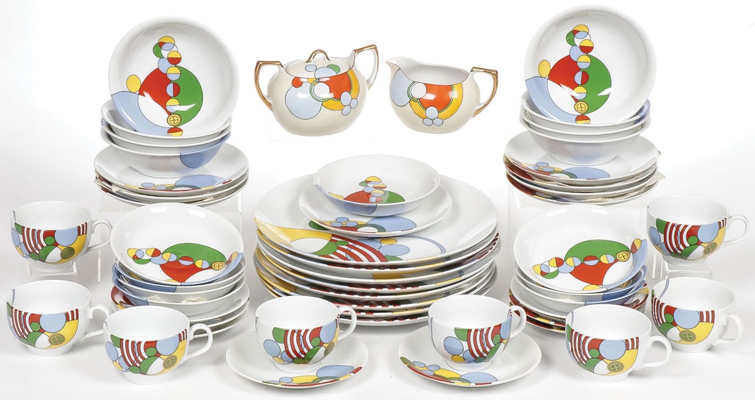 48 PCS TIFFANY CABARET PORCELAIN SERVICE (1 of 3)