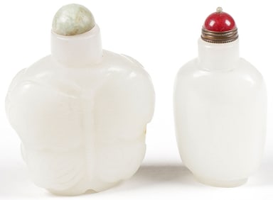 2 CHINESE JADE SNUFF BOTTLES, QING