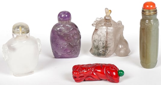 FIVE VINTAGE CHINESE CARVED SNUFF BOTTLES, QING