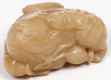 CHINESE CARVED HARDSTONE TOAD, QING