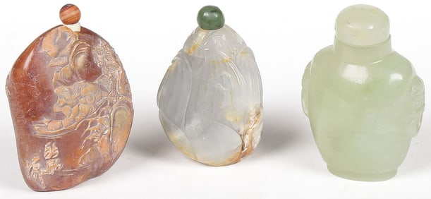 3 CHINESE HARDSTONE SNUFF BOTTLES