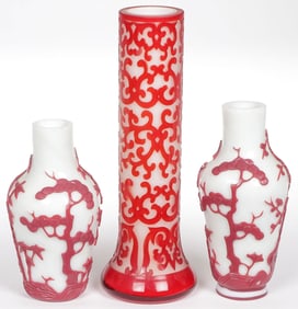 THREE CHINESE PEKING GLASS VASES