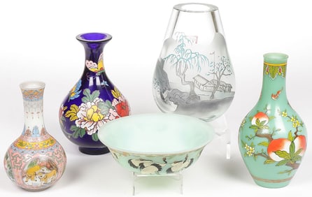 CHINESE DECORATED GLASS