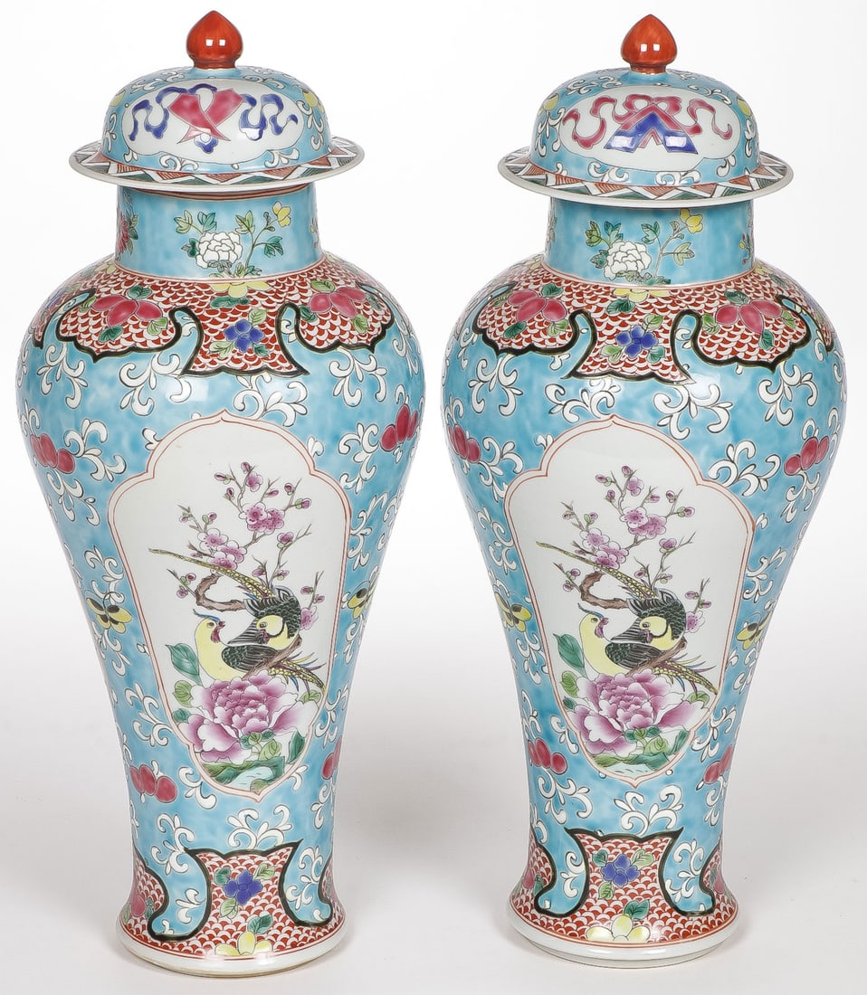 PR CHINESE PORCELAIN COVERED VASES (1 of 5)