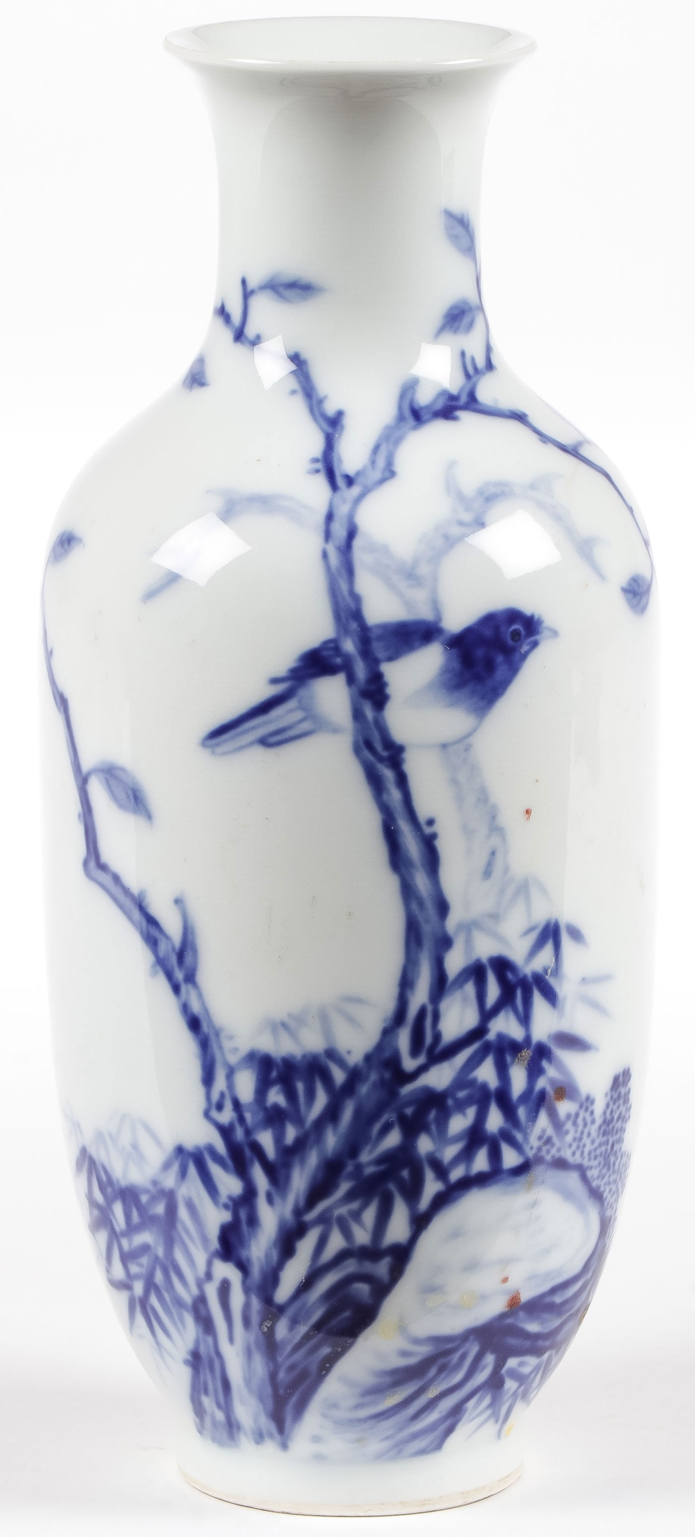 CHINESE WANG BU BLUE & WHITE VASE (1 of 4)