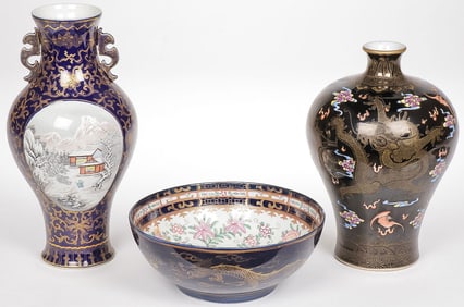 CHINESE PORCELAIN GROUP