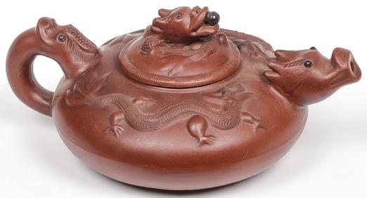 CHINESE CERAMIC TEAPOT
