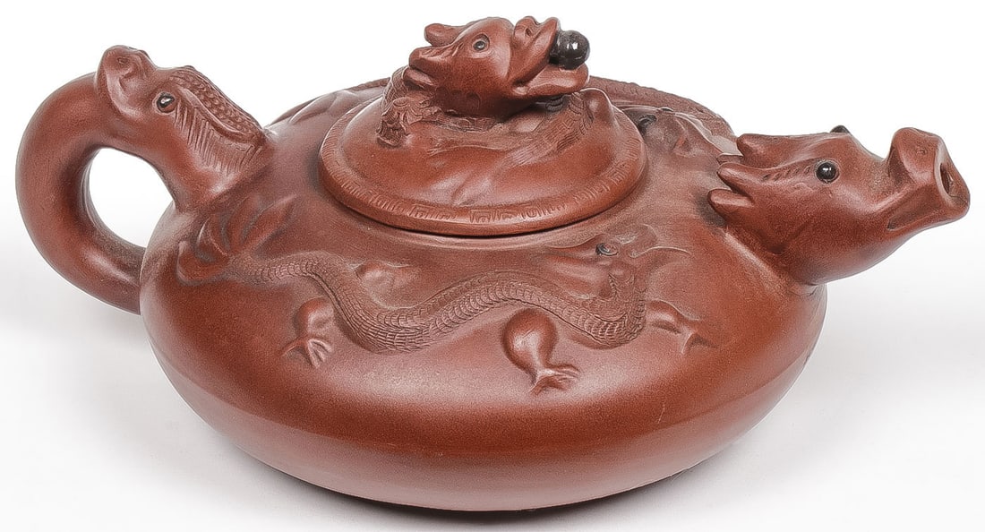 CHINESE CERAMIC TEAPOT (1 of 6)