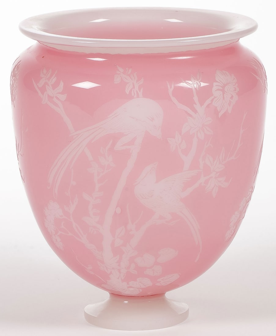 STEUBEN ROSALINE LOVEBIRD VASE (1 of 2)