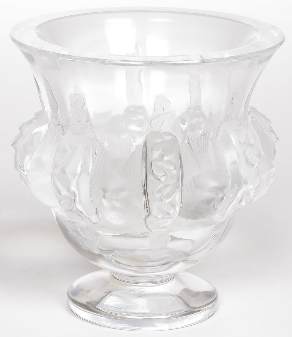 LALIQUE DAMPIERRE VASE (1 of 2)
