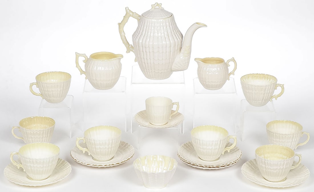 21 PIECES OF IRISH BELLEEK PORCELAIN (1 of 3)