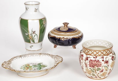 INTERESTING PORCELAIN GROUP