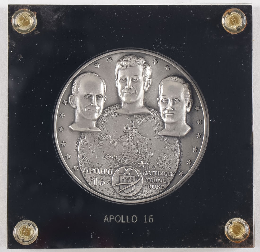 SILVER APOLLO XVI COMMEMORATIVE (1 of 2)