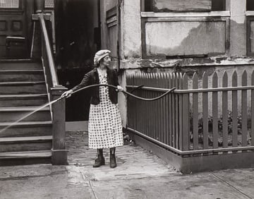 HELEN LEVITT PHOTOGRAPH