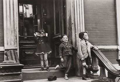 HELEN LEVITT PHOTOGRAPH