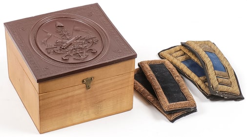 CIVIL WAR OFFICER'S BOARDS & COLLAR BOX