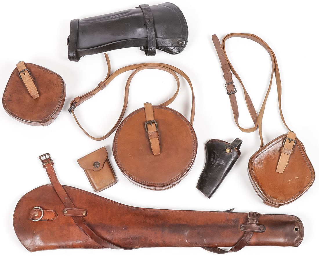 GOOD CIVIL WAR TO WWI U.S. LEATHER GEAR GROUP: GOOD CIVIL WAR TO WWI U.S. LEATHER GEAR GROUP. Comprising 7 individual pieces including a R.I.A. M1885 leather carbine boot, 2nd type, unit marked ?B' "5 CAV 33" and also stamped Rock Island Arsenal, 