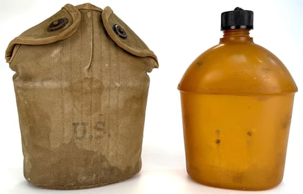 U.S. WWII EXPERIMENTAL PLASTIC CANTEEN 1943