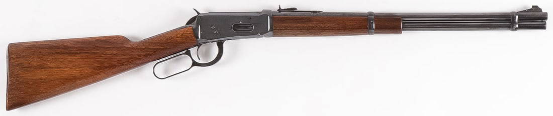 WINCHESTER M94 LEVER ACTION .32 CAL: WINCHESTER M94 LEVER ACTION .32 CAL. Comprising a well maintained Winchester model 94-32 S.W. lever action rifle, 20 inch barrel, walnut stock and forearm, retaining 95%+ of original bluing, bight cle