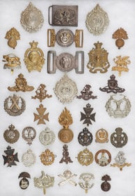 GOOD GROUP OF 39 BRITISH HAT BADGES & BUCKLES