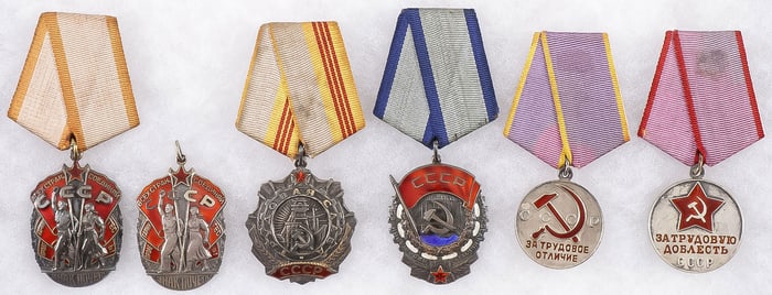 6 SOVIET ORDERS AND MEDALS