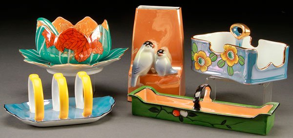 5 PIECES HAND PAINTED NORITAKE ART DECO PORCELAIN: A FIVE PIECE HAND PAINTED NORITAKE ART DECO PORCELAIN GROUP, EARLY 20TH CENTURY. Comprising an applied figural bird vase, a three part floriform mayonnaise, a green decorated sugar cube holder, center