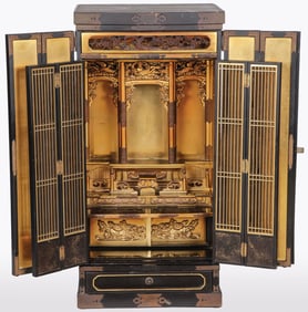JAPANESE GILT AND LACQUER DOMESTIC ALTAR, MEIJI