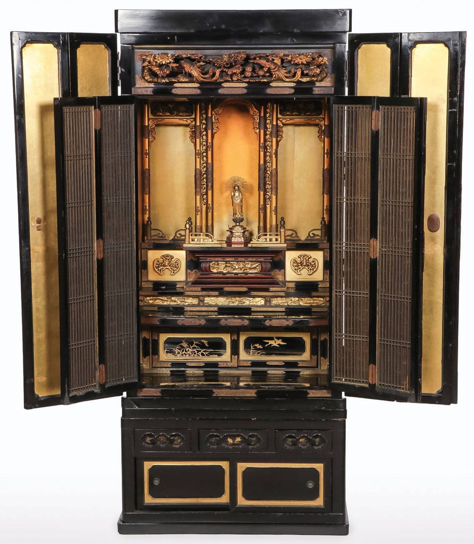 LARGE JAPANESE GILT LACQUER BUTSUDAN SHRINE