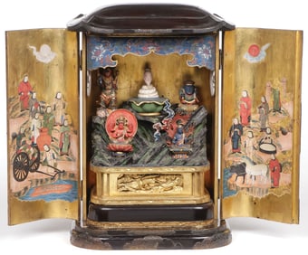 FINE JAPANESE CARVED GILT-WOOD & LACQUER SHRINE