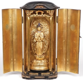 LARGE FINE JAPANESE GILT & LACQUER ZUSHI SHRINE