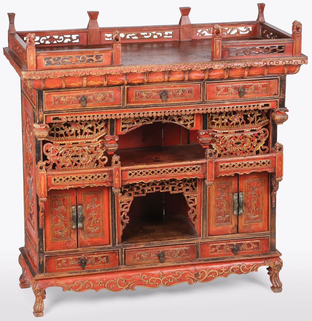 ORNATE CHINESE CARVED SHRINE (1 of 2)