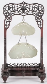 PAIR OF GOOD CHINESE JADE CHIMES