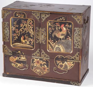 FINE JAPANESE GOLD LACQUERED KODANSU, MEIJI