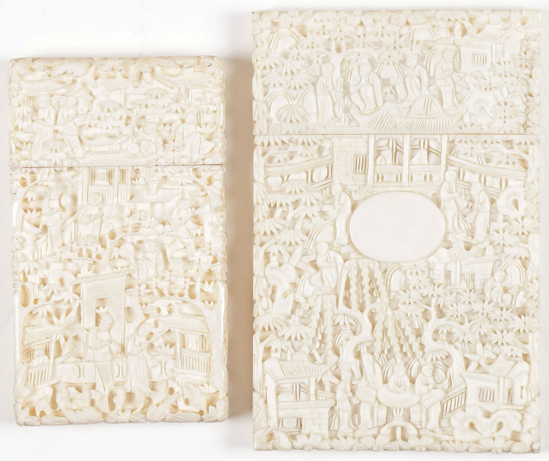 TWO FINELY CARVED CHINESE CARD CASES (1 of 3)
