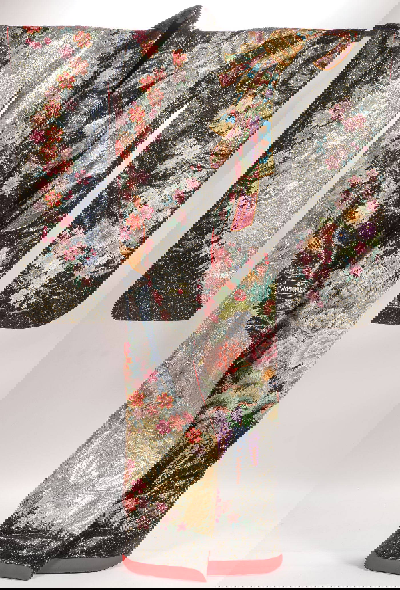 LARGE & COLORFUL JAPANESE WEDDING KIMONO