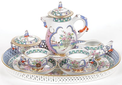 8-PIECE HEREND CHINOISERIE PORCELAIN TETE-A-TETE