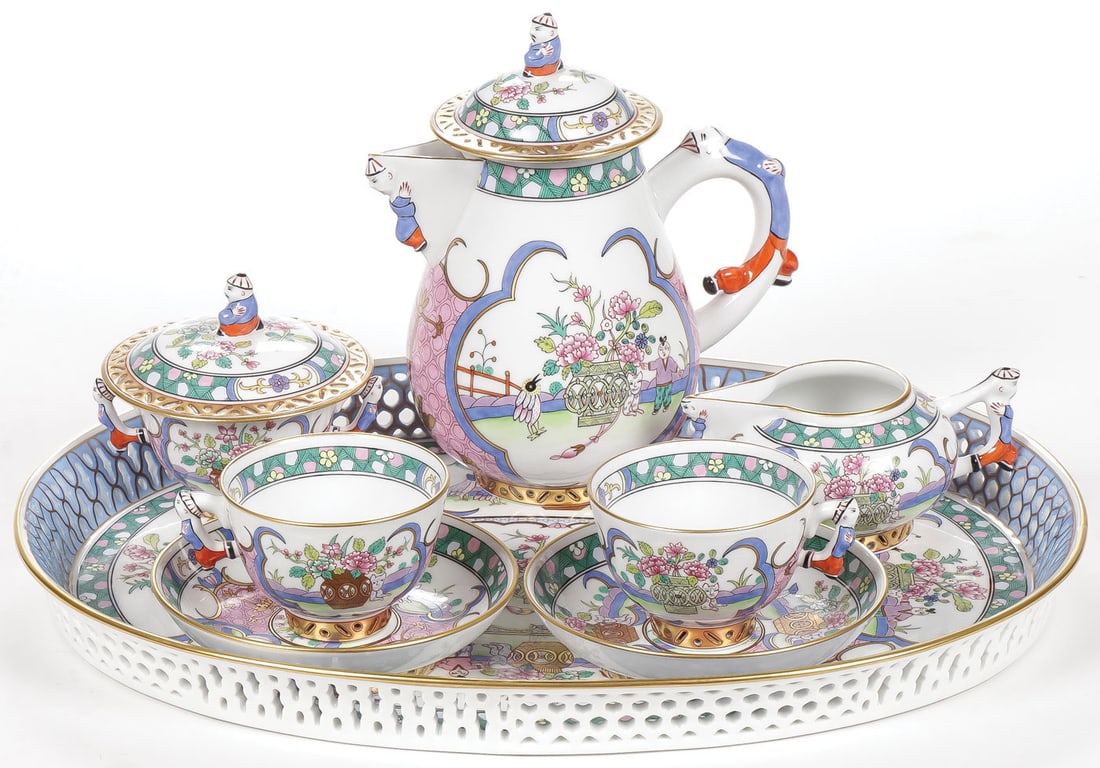8-PIECE HEREND CHINOISERIE PORCELAIN TETE-A-TETE (1 of 7)