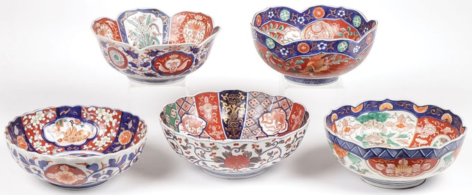 FIVE LARGE IMARI BOWLS