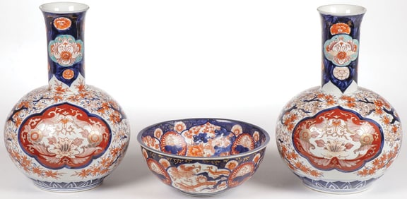 19TH CENTURY JAPANESE IMARI PORCELAIN