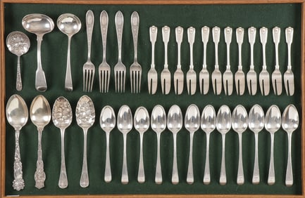 MIXED STERLING SILVER FLATWARE GROUP