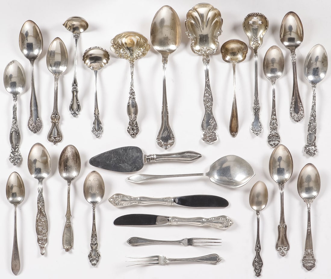 CASED STERLING SILVER FLATWARE SET (1 of 4)