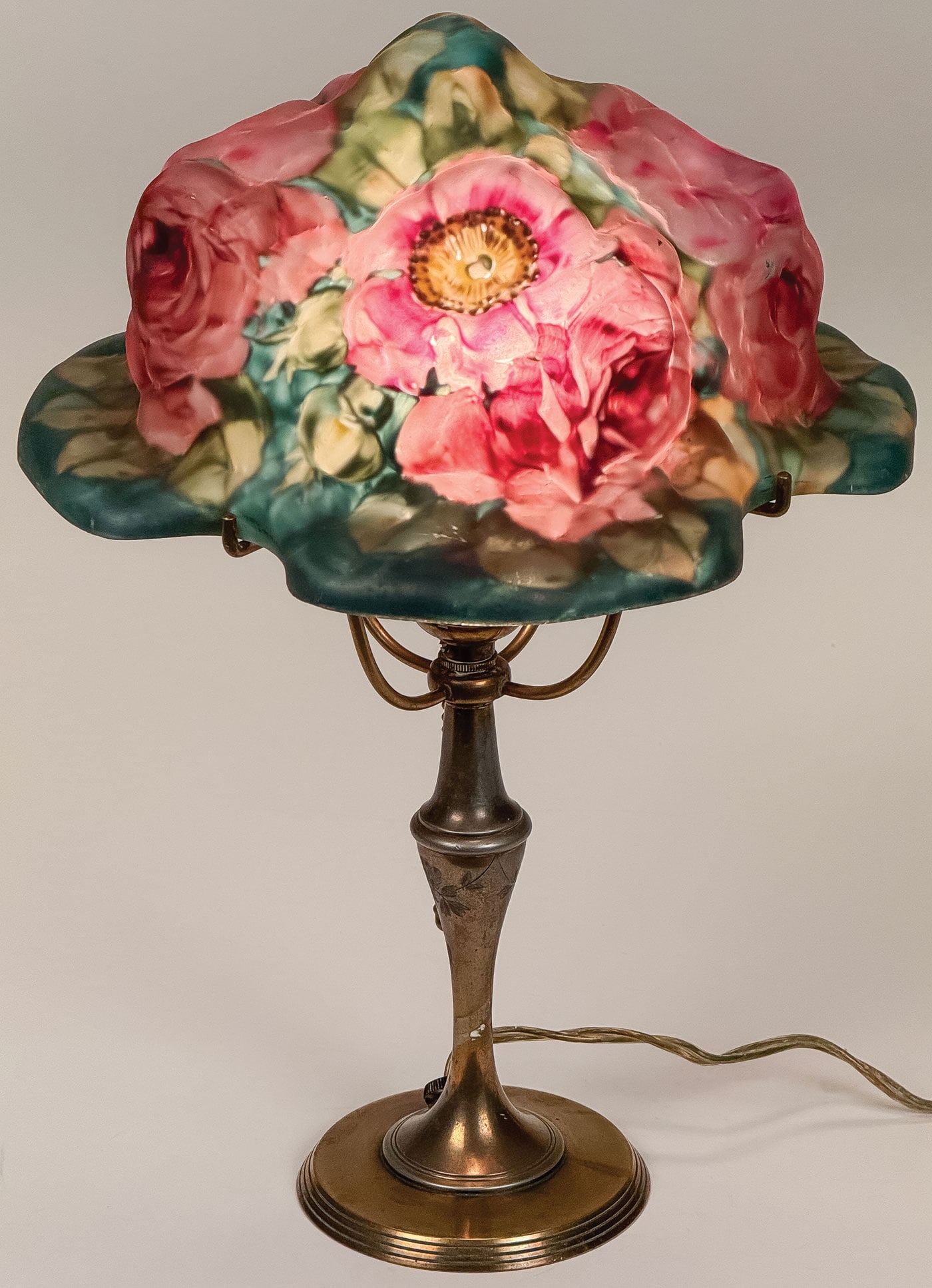 PAIRPOINT PUFFY ROSE BOUDOIR LAMP, C.1911 (1 of 6)