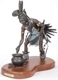 GREAT NATIVE AMERICA SIGNED BRONZE SCULPTURE