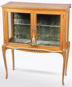 QUEEN ANNE STYLE CURIO CABINET