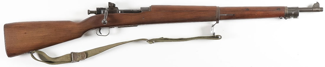 US REMINGTON MODEL 03A3 RIFLE DATED 1944: US REMINGTON MODEL 03A3 RIFLE DATED 1944. Comprising a Remington model 03-A3, cal. 30-06. S# 4161167. 24-inch barrel stamped R.A. over bomb and dated 8-44. Front blade sight with aperture rear sight g