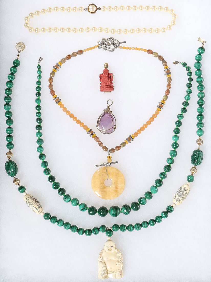 GREAT ASIAN & OTHER MIXED JEWELRY LOT: GREAT ASIAN & OTHER MIXED JEWELRY LOT. Comprising over 20 individual pieces, circa 1930-1970, including a very fine Chinese carved nephrite and necklace with carved laughing Buddha pendant and carved