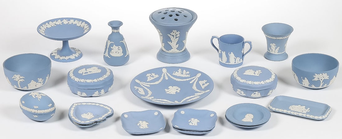 19 PIECES WEDGEWOOD & OTHER JASPERWARE: 19 PIECES WEDGEWOOD & OTHER JASPERWARE. Comprising 18 pieces of Wedgwood including a compote (3.5 inches), a decorative plate (8.75 inches), trinket boxes, trinket dishes, vases, and others as shown.