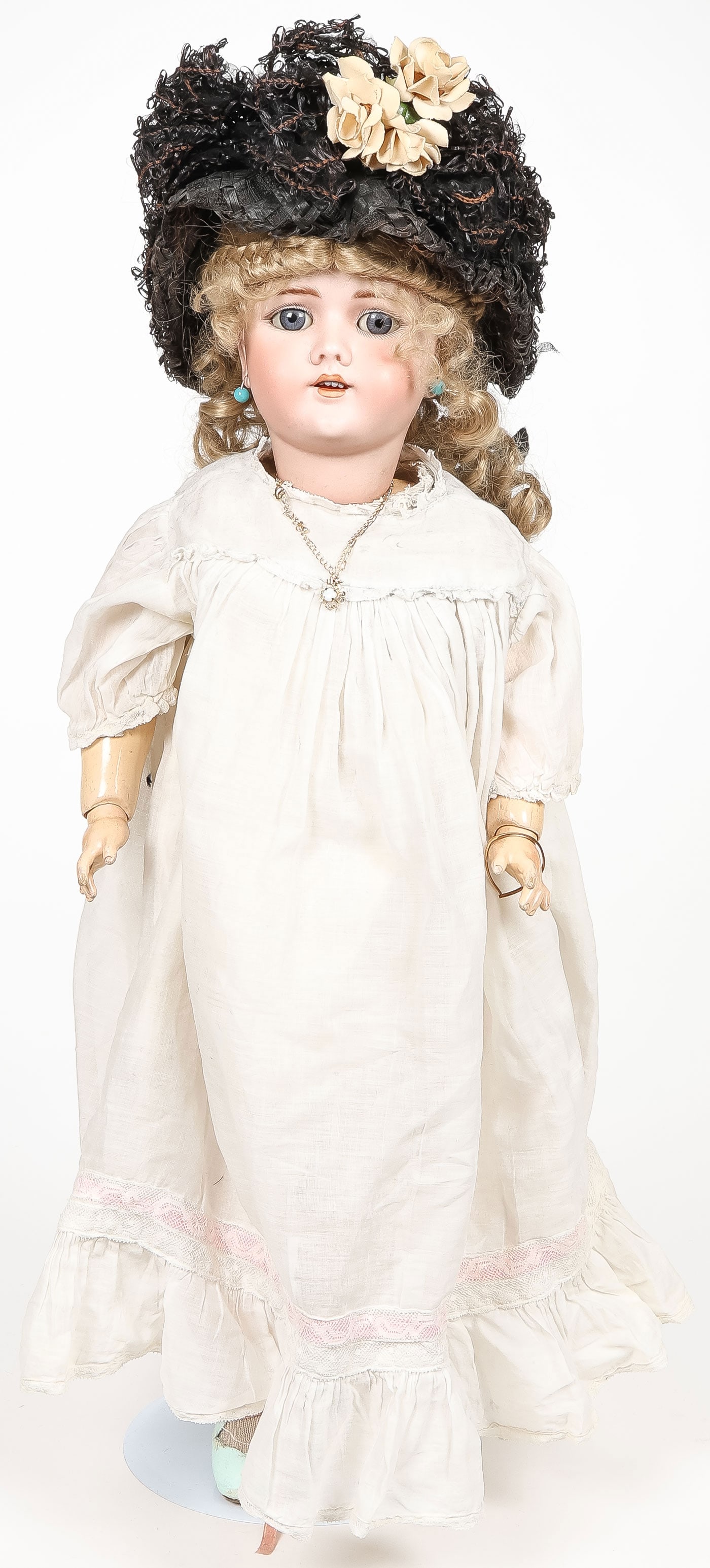 LARGE HANDWERK BISQUE DOLL (1 of 5)