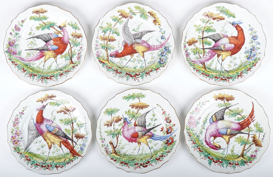 SIX GOOD CHELSEA EXOTIC BIRD PLATES, 18TH C: SIX GOOD CHELSEA EXOTIC BIRD PLATES, 18TH C. Comprising a set of six Chelsea porcelain hand-painted exotic bird plates with basketweave, scalloped, and gilt-decorated borders. The verso of each with g