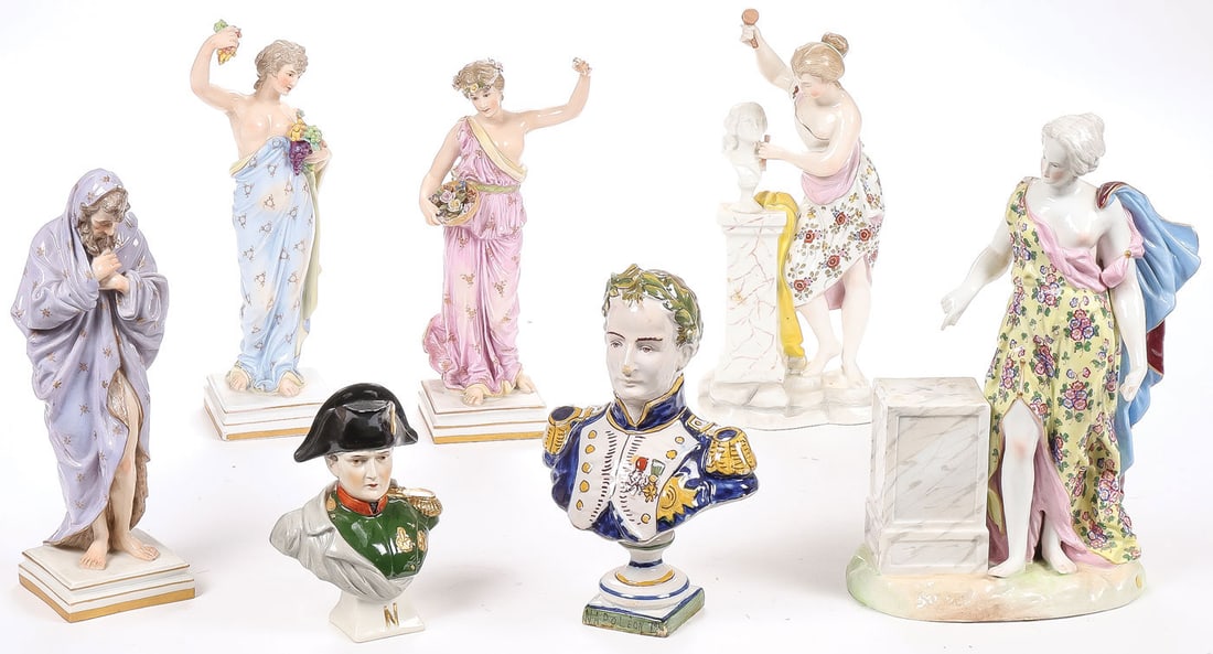 6 PORCELAIN FIGURES (1 of 5)
